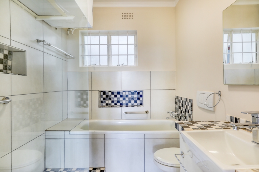 To Let 2 Bedroom Property for Rent in Sea Point Western Cape